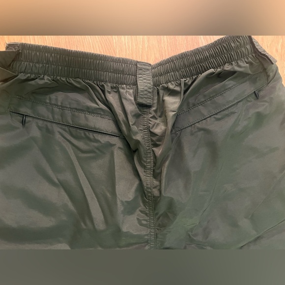 MOCEAN | women’s nwot | utility cargo shorts | large | uniform green, mid-thigh - Picture 7 of 7